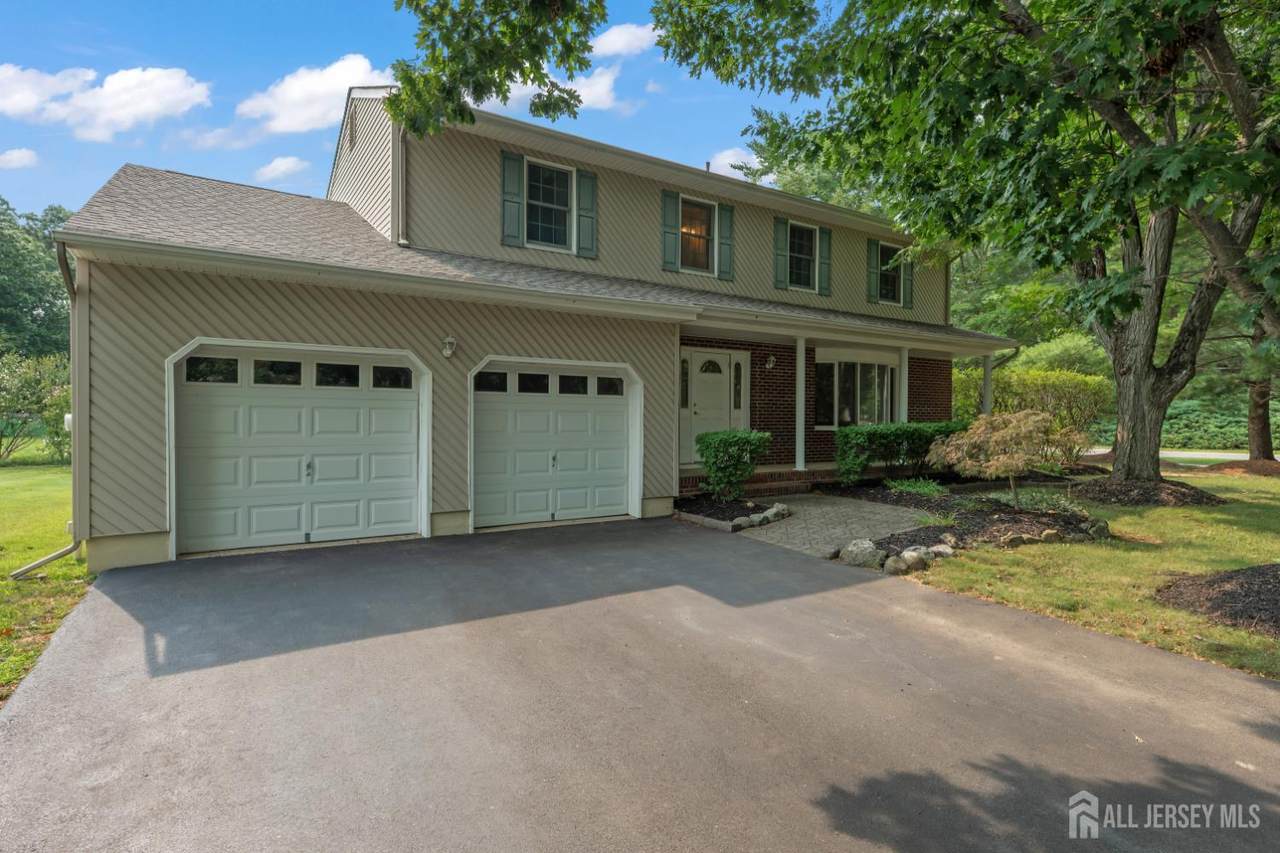 9 Van Arsdale Court - Photo 1