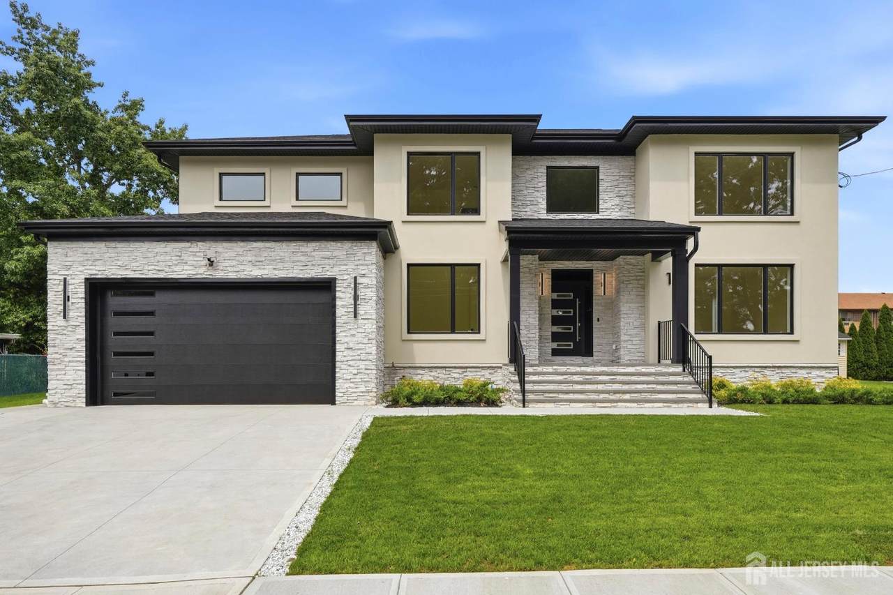 11 Gordon Avenue - Photo 1