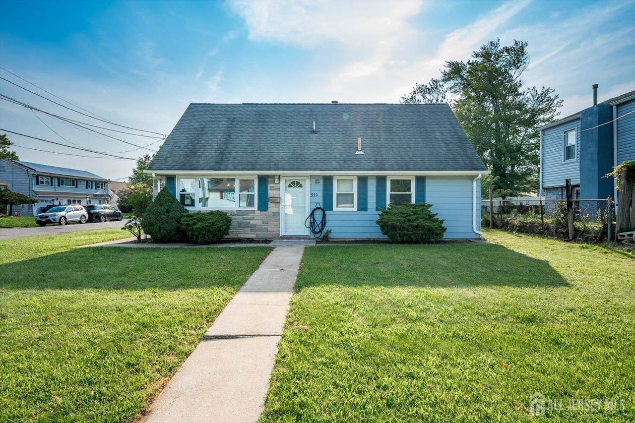530 Wood Avenue - Photo 1
