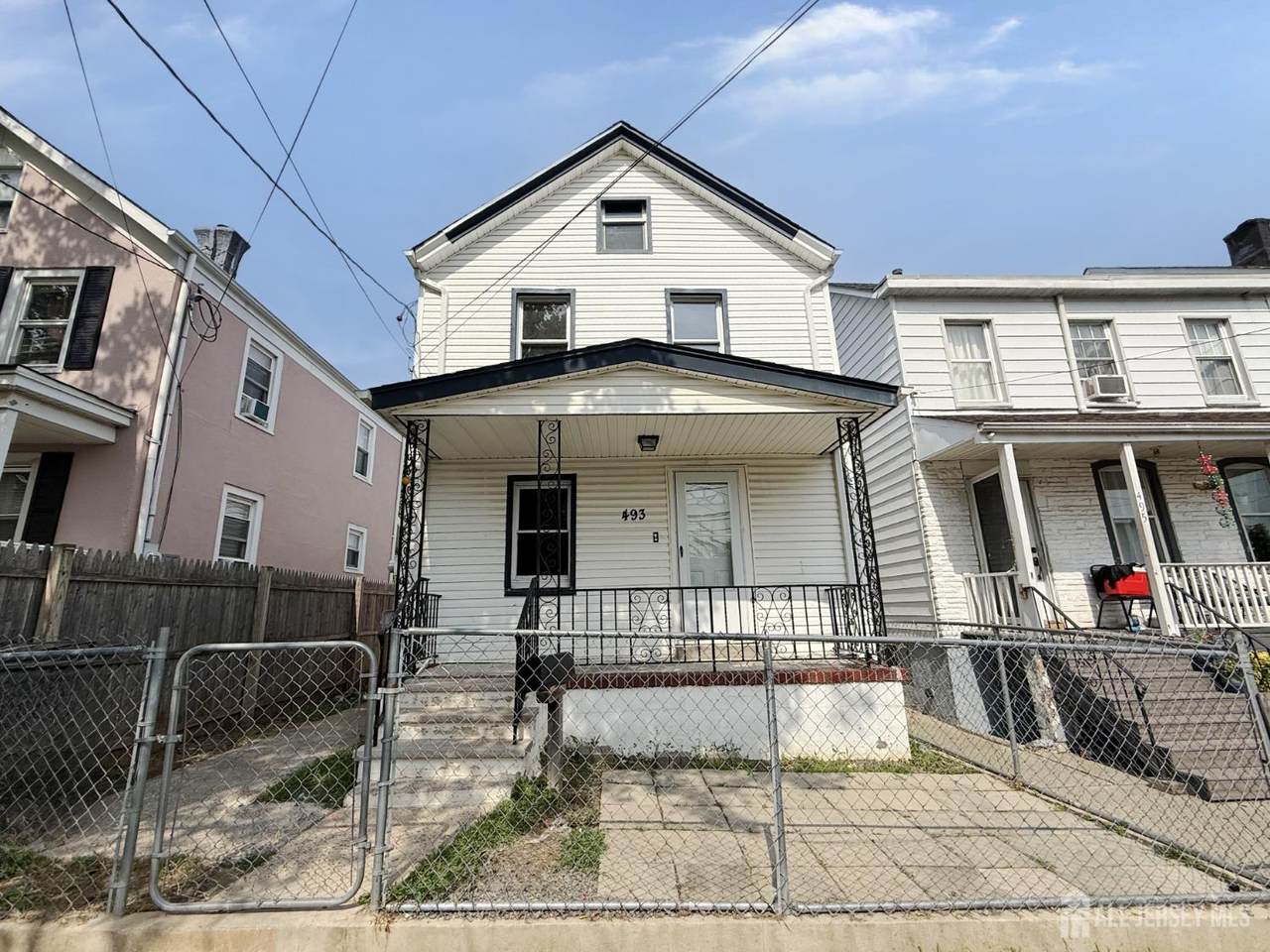 493 Miller Street - Photo 1