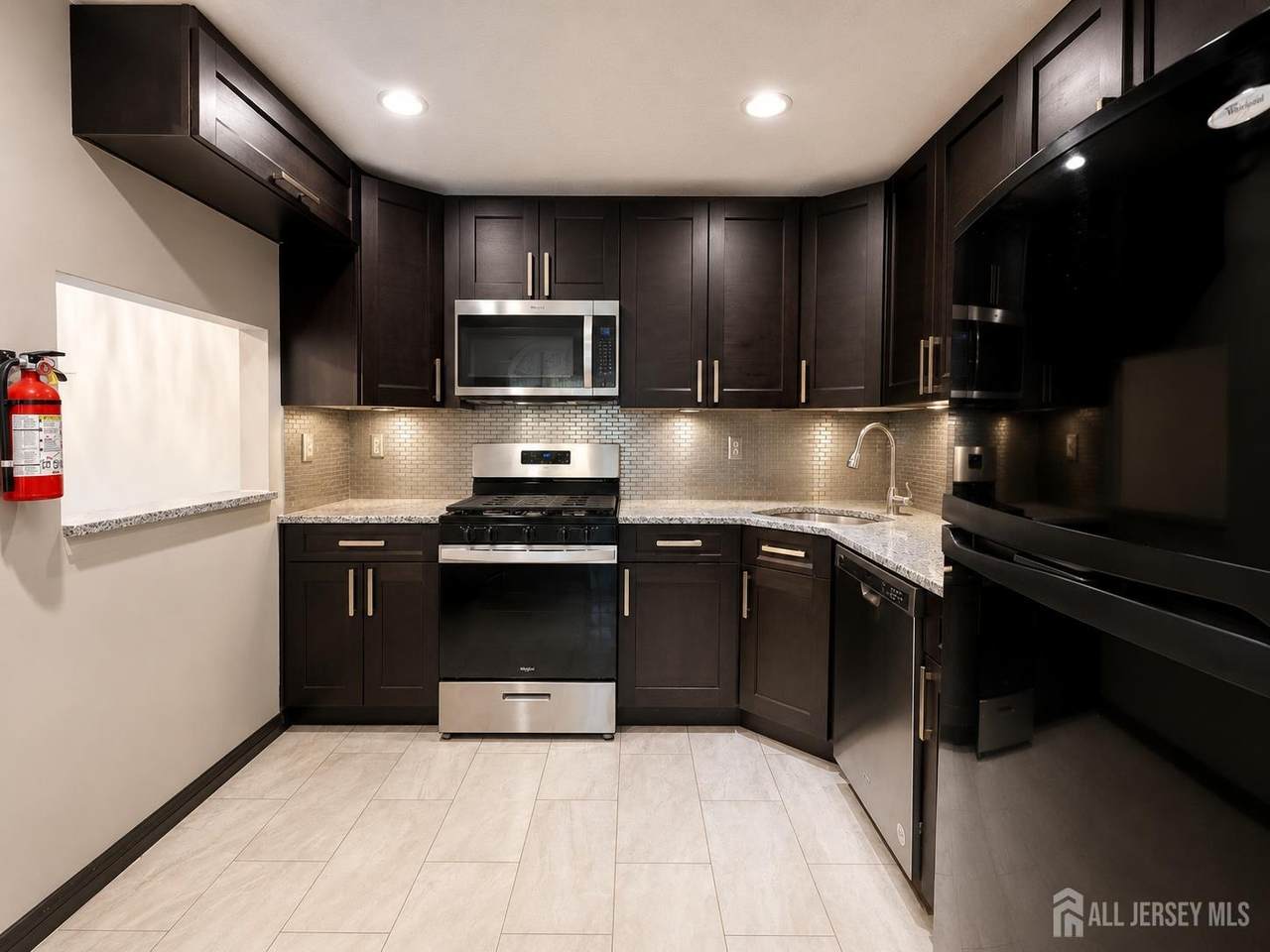 500 Danbury Lane - Photo 1