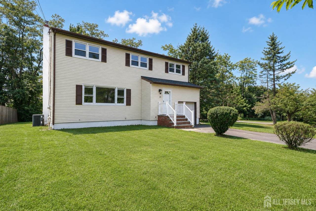 25 Lincoln Avenue - Photo 1