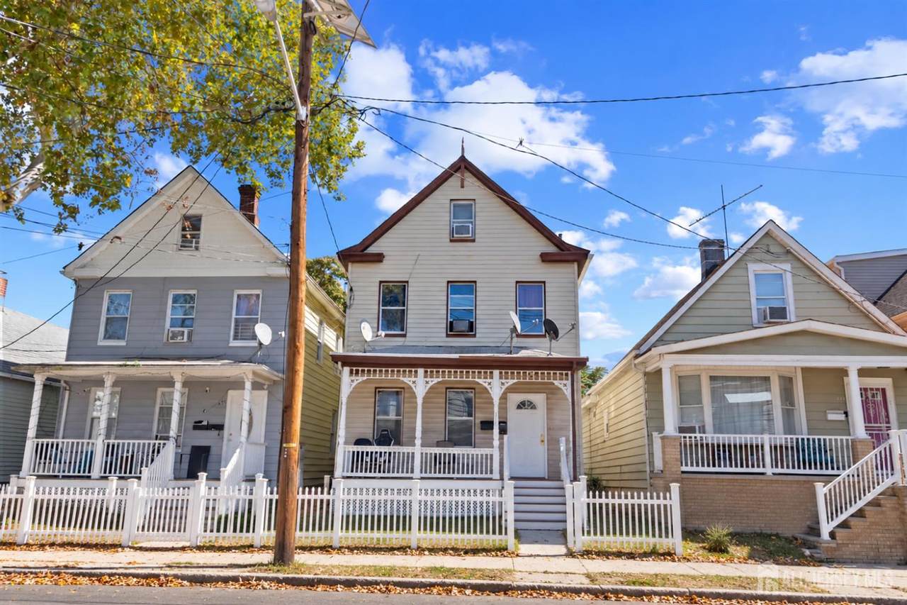 676 Charles Street - Photo 1