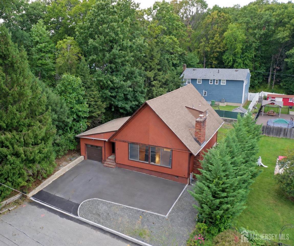 254 Schussler Street - Photo 1