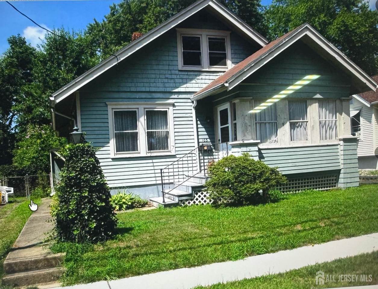 103 Hutchinson Street - Photo 1