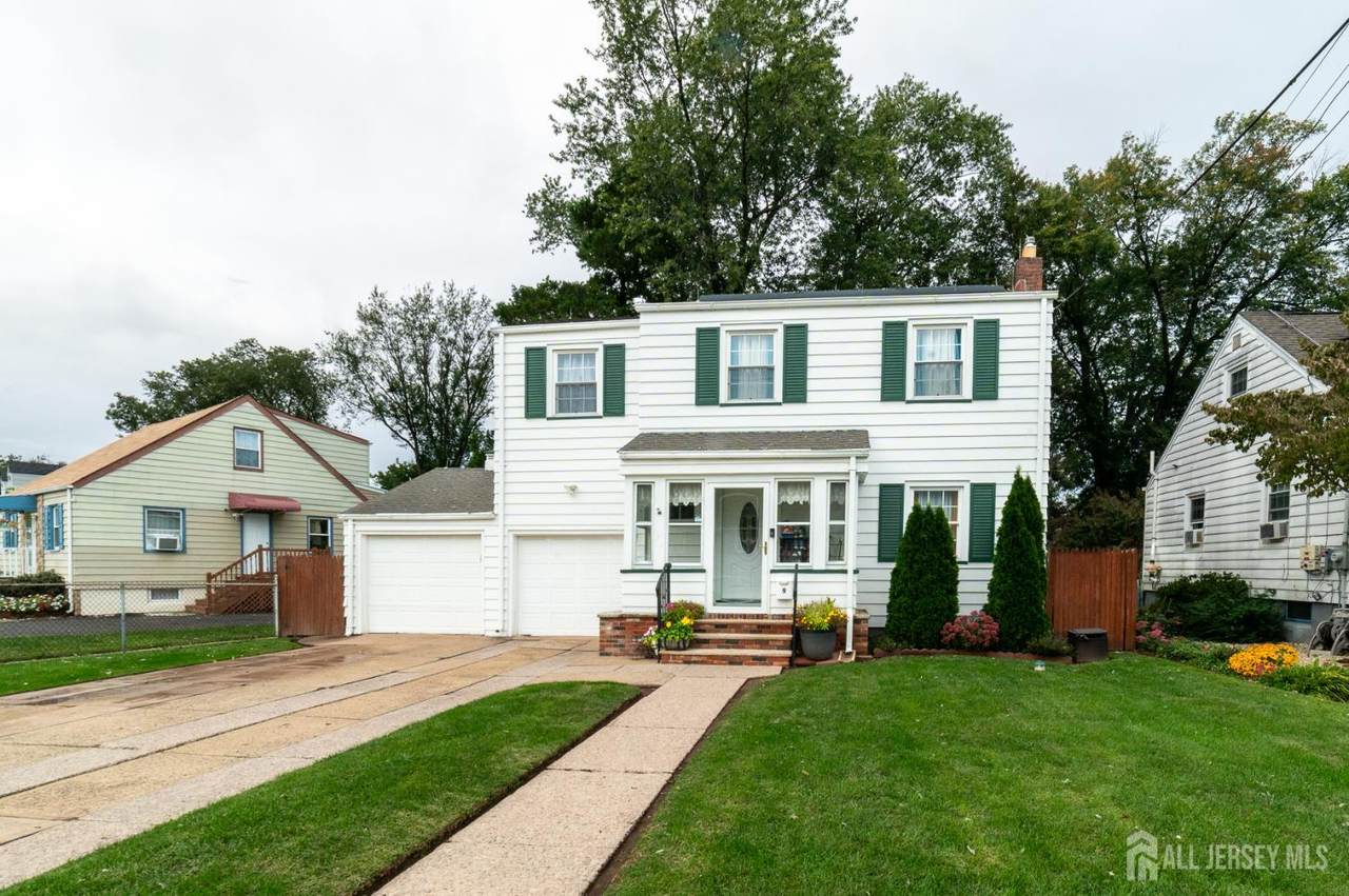 9 Mcauliffe Drive - Photo 1
