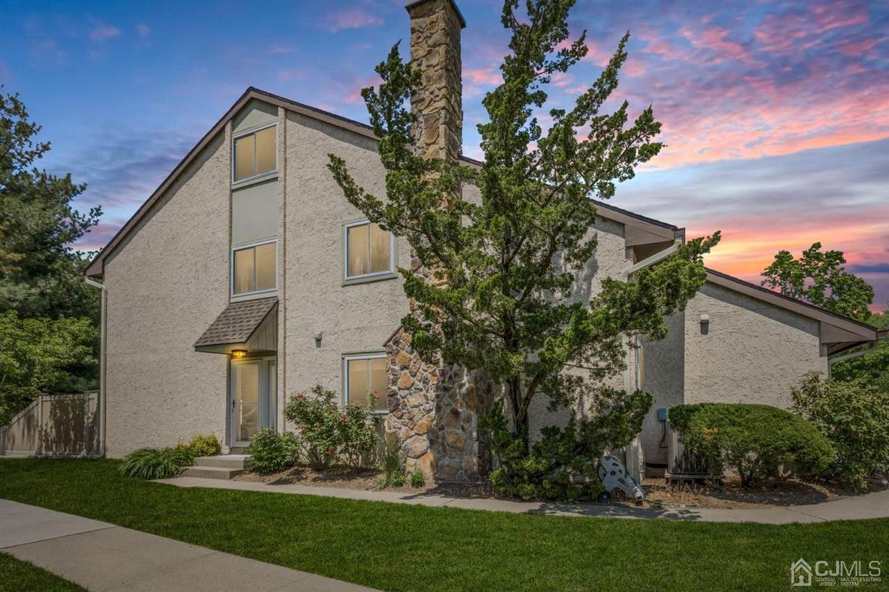 17 Thoreau Drive - Photo 1
