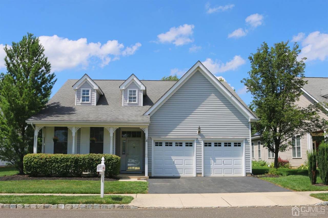 82 Labaw Drive - Photo 1