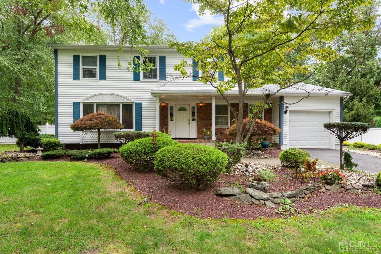 2 Sutton Court - Photo 1