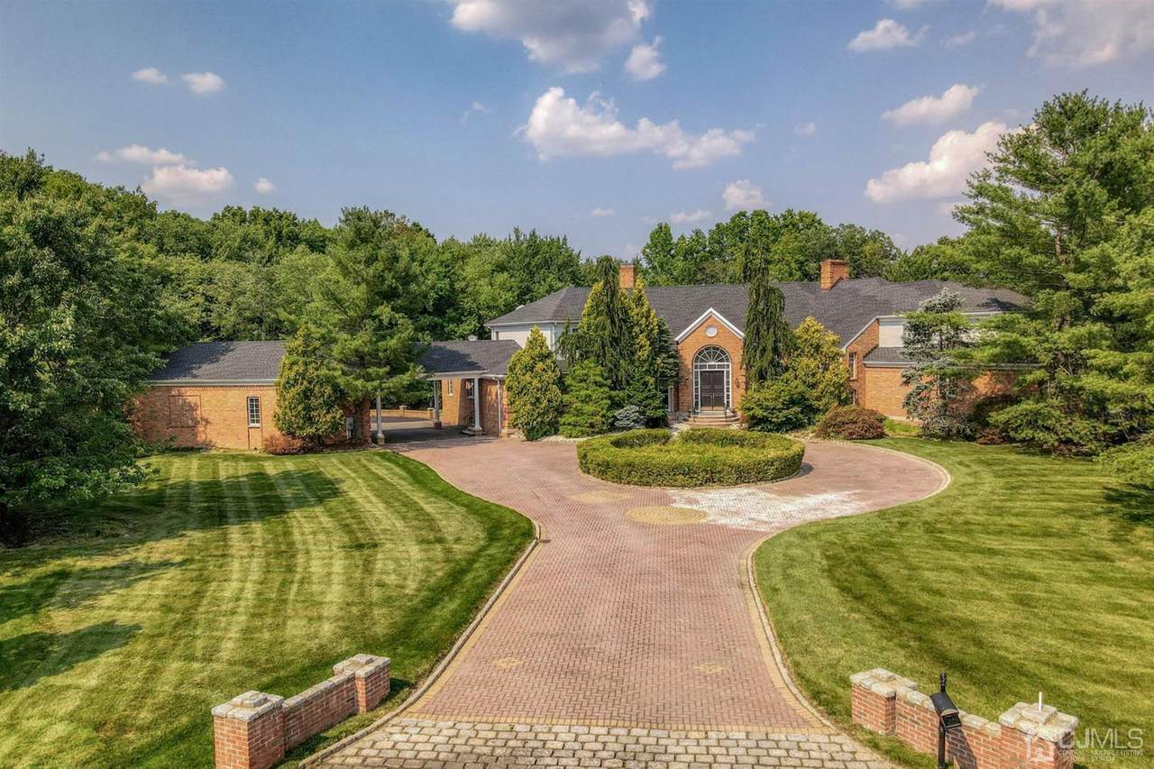 9 Pine Meadow Court - Photo 1