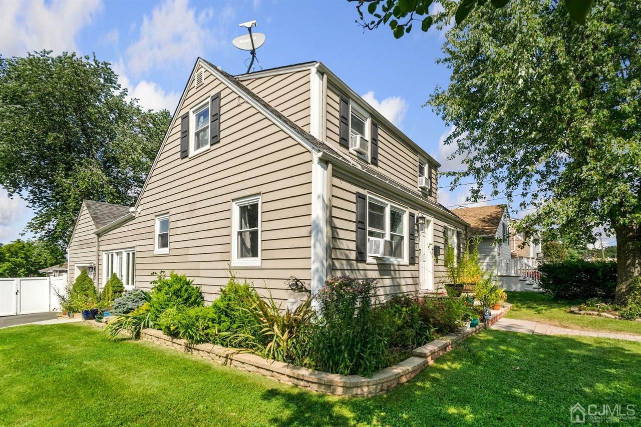 552 Chain O Hills Road - Photo 1