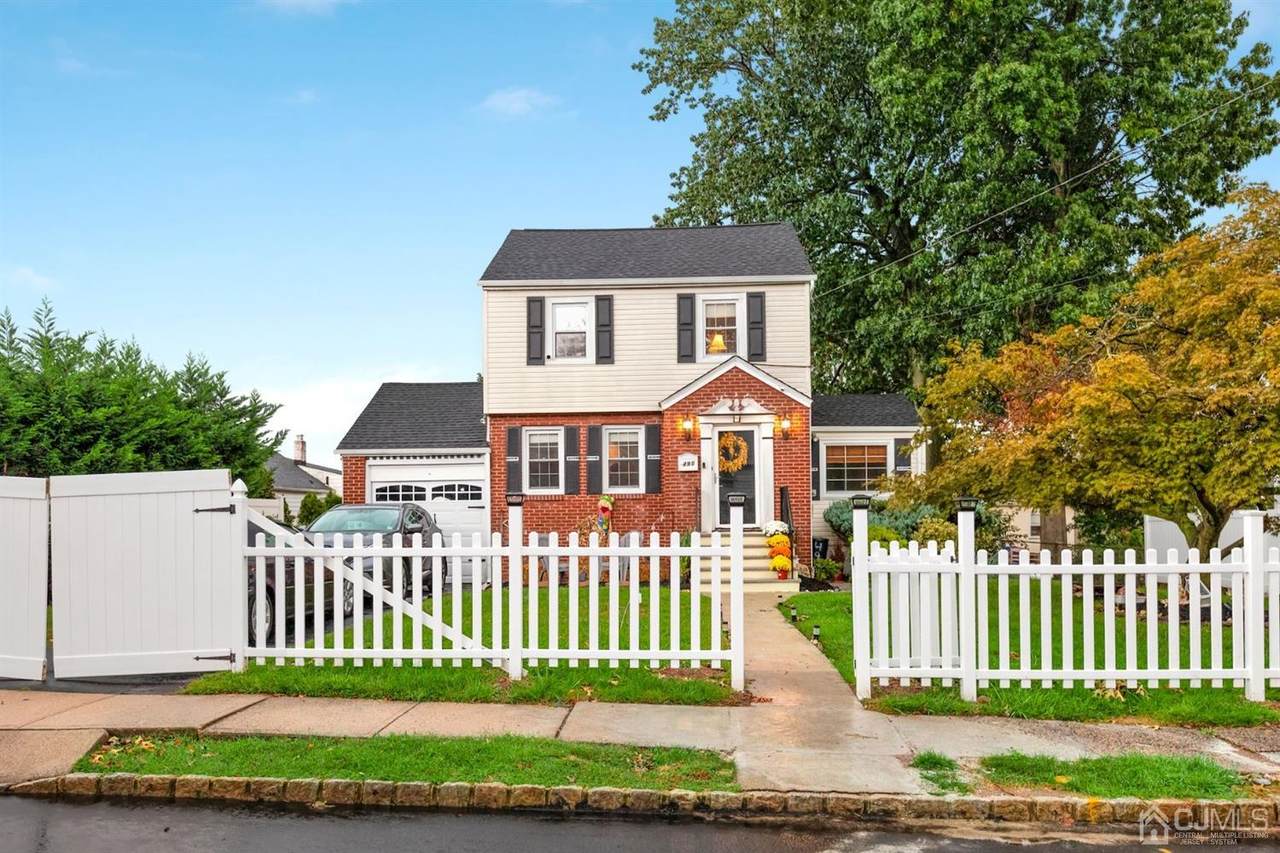 490 Dewitt Avenue - Photo 1