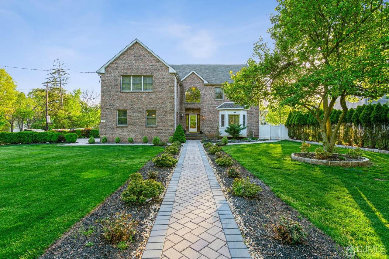 339 Plainfield Road - Photo 1