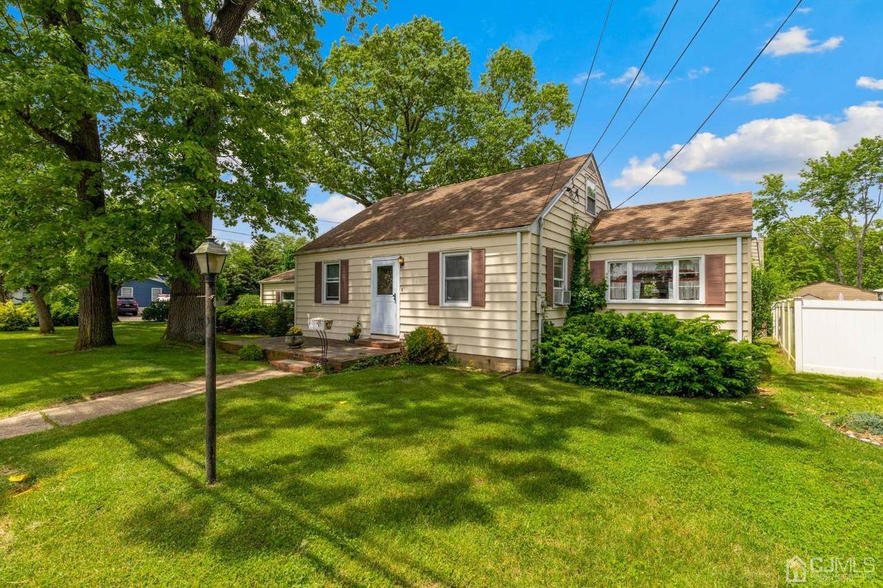 91 Mundy Avenue - Photo 1