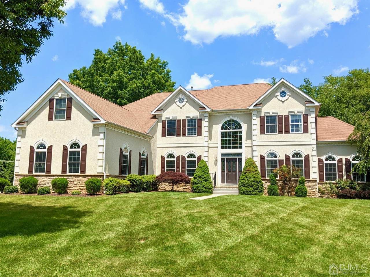 4 Mayfair Court - Photo 1