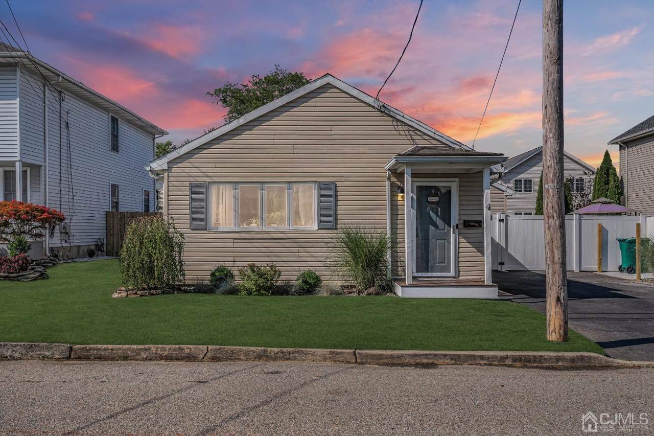 4 Ives Court - Photo 1