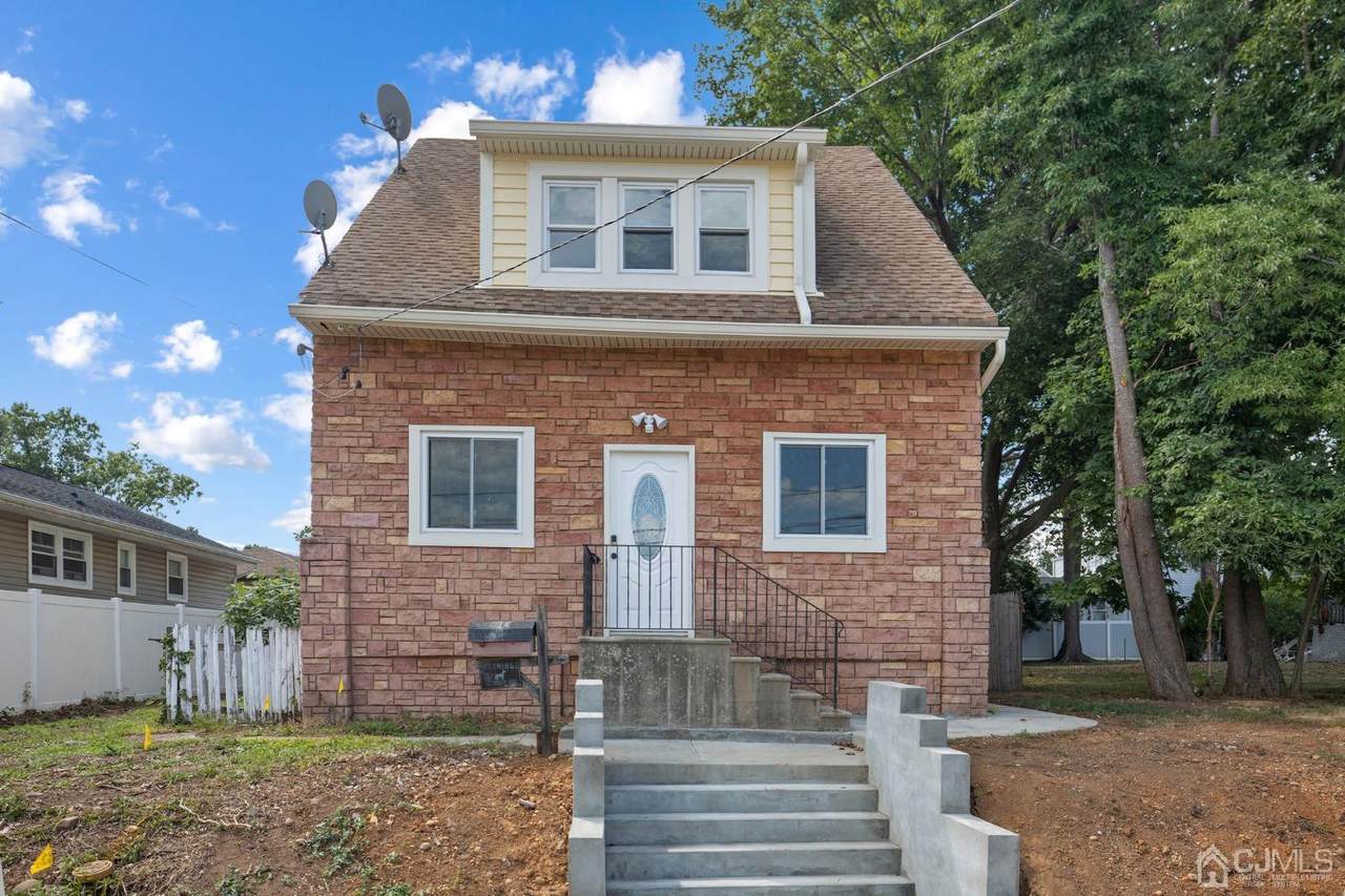 94 Silver Lake Avenue - Photo 1