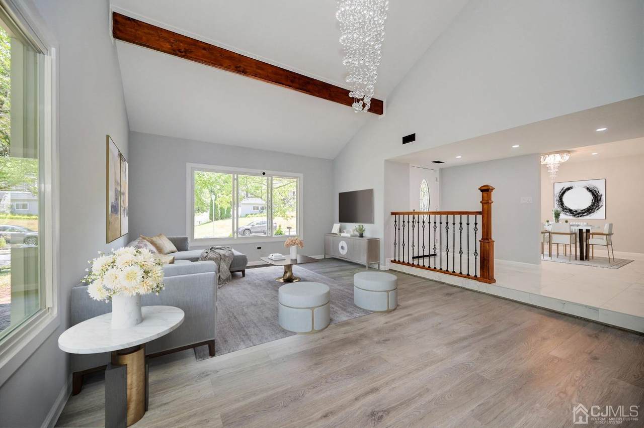 114 Vermont Court - Photo 1