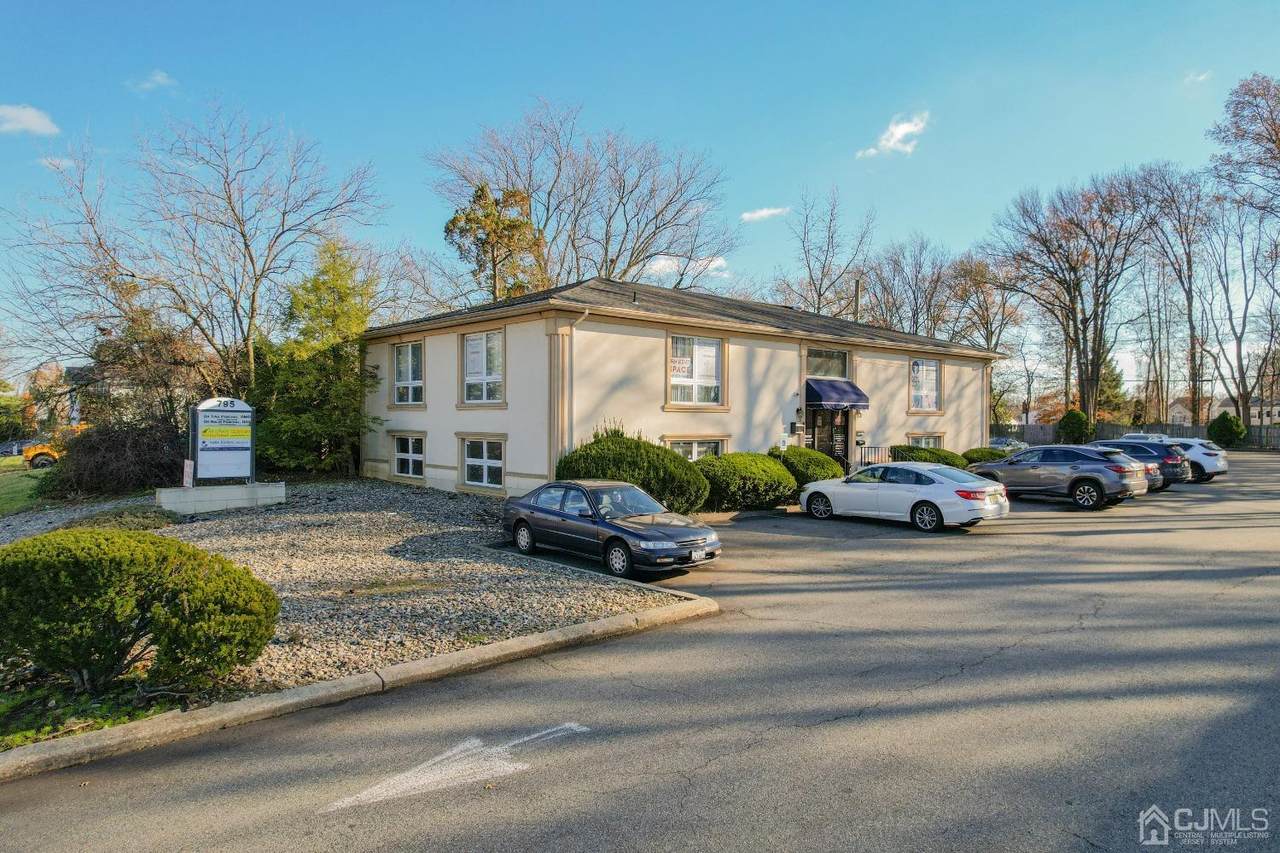 795 Inman Avenue - Photo 1