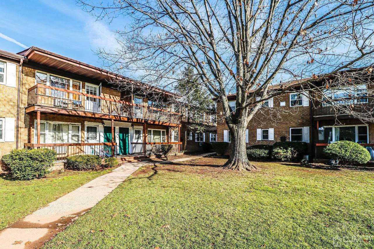 55 Gills Lane - Photo 1