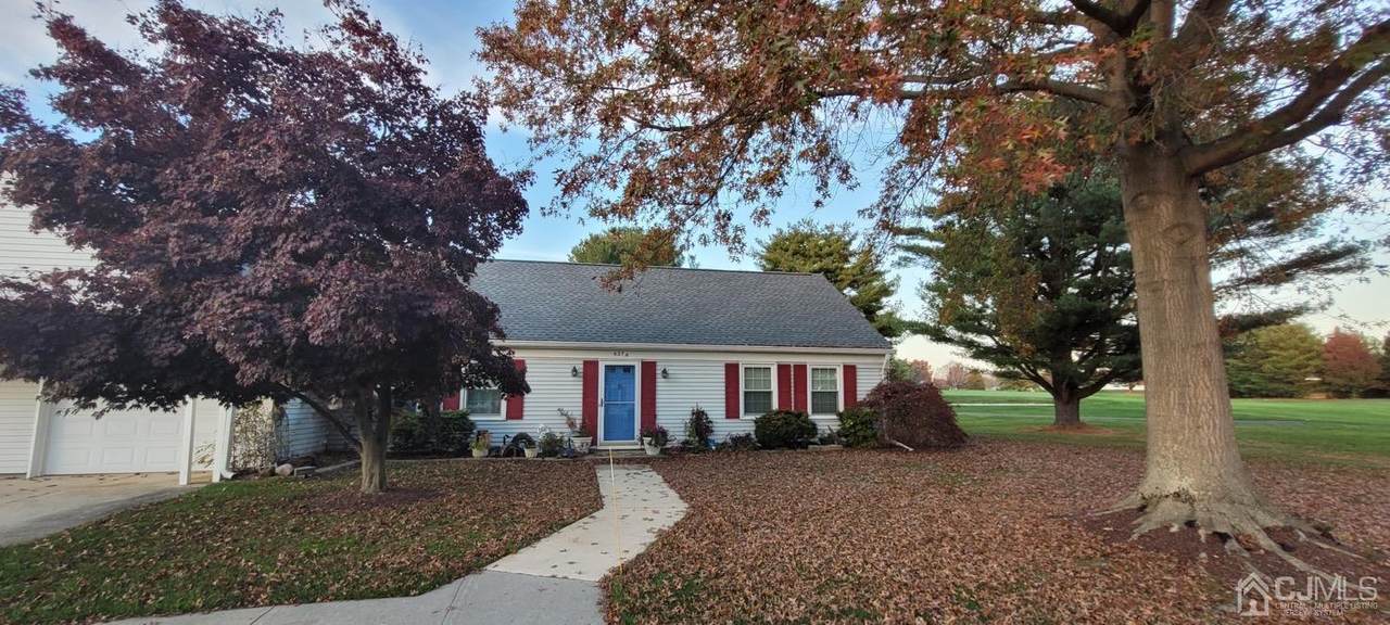 627 Windsor Way - Photo 1
