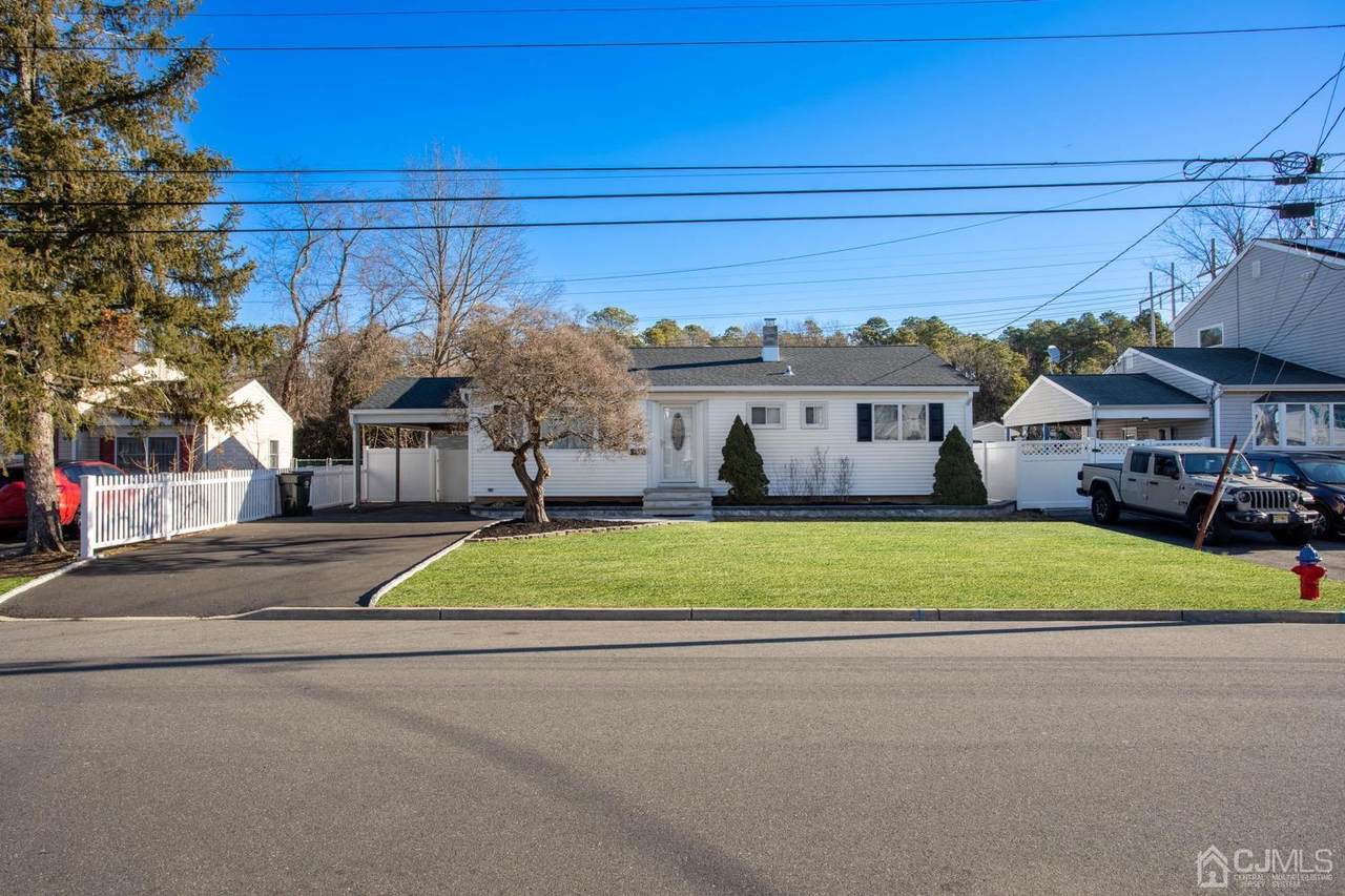 116 Southwood Drive - Photo 1