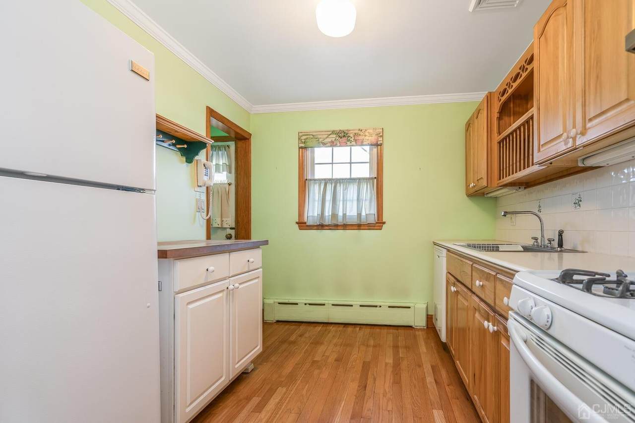 1 Maplehurst Lane, Piscataway, NJ 08854 (MLS 2407146R) The Dekanski