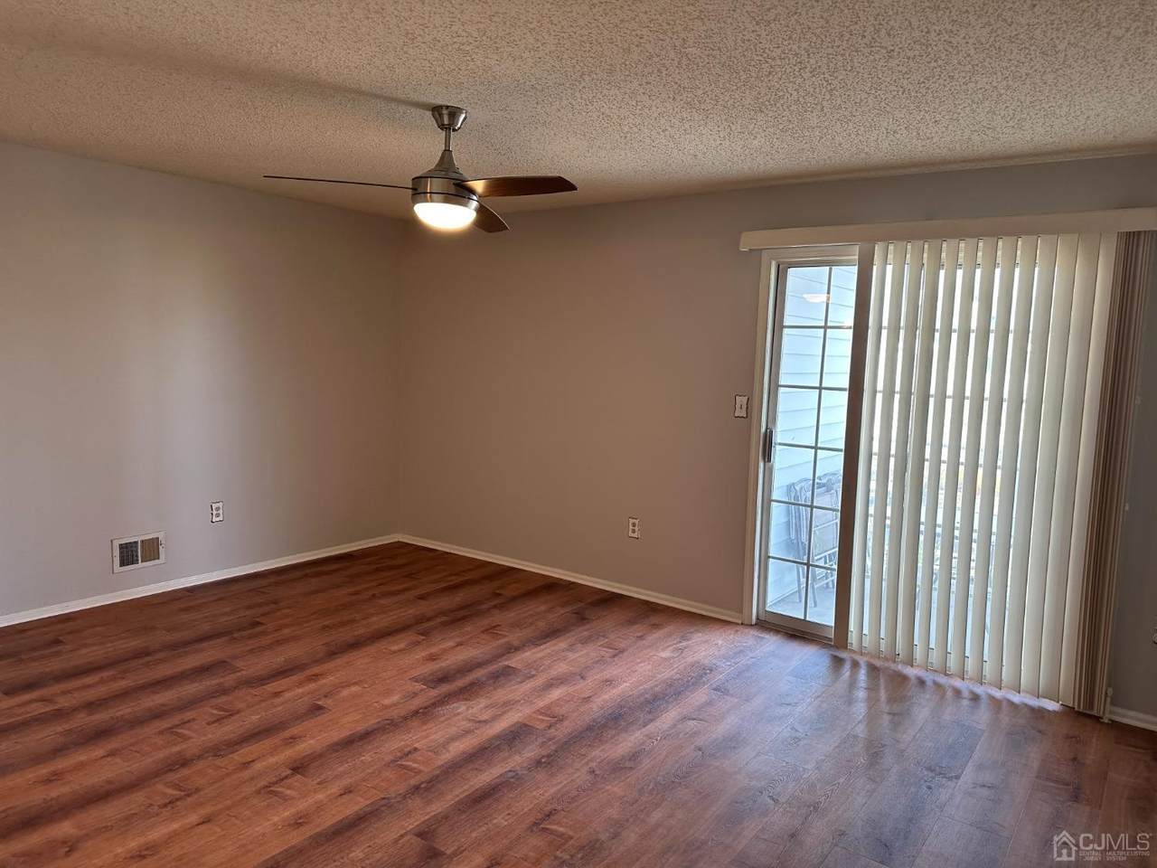 498 Witney Court - Photo 1