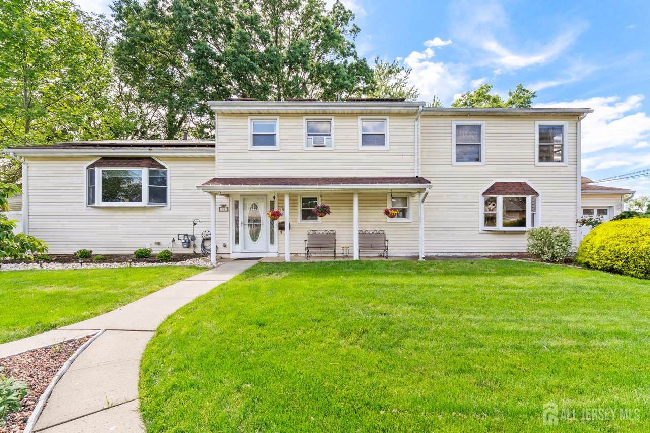 15 Creighton Circle - Photo 1