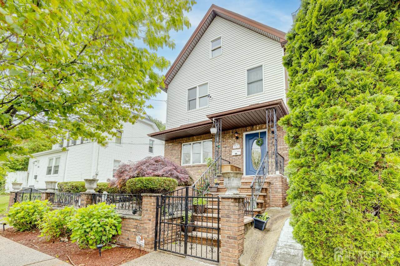 393 Hamilton Avenue - Photo 1