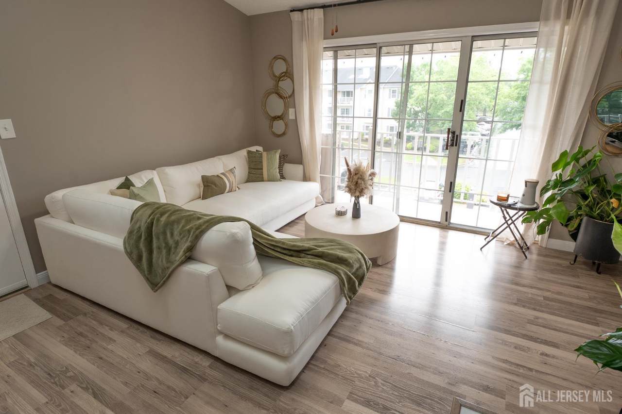 84 Clay Street - Photo 1