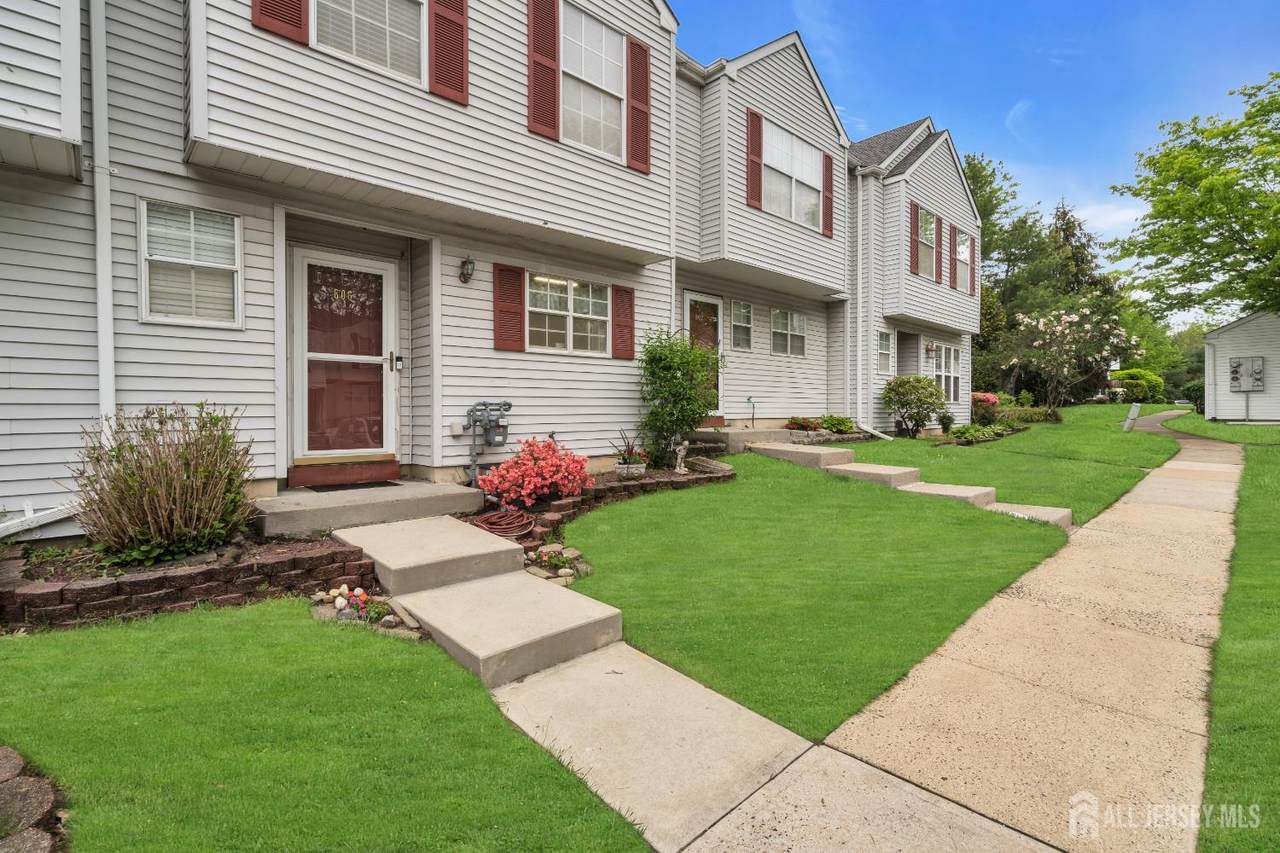 806 Darlington Drive - Photo 1