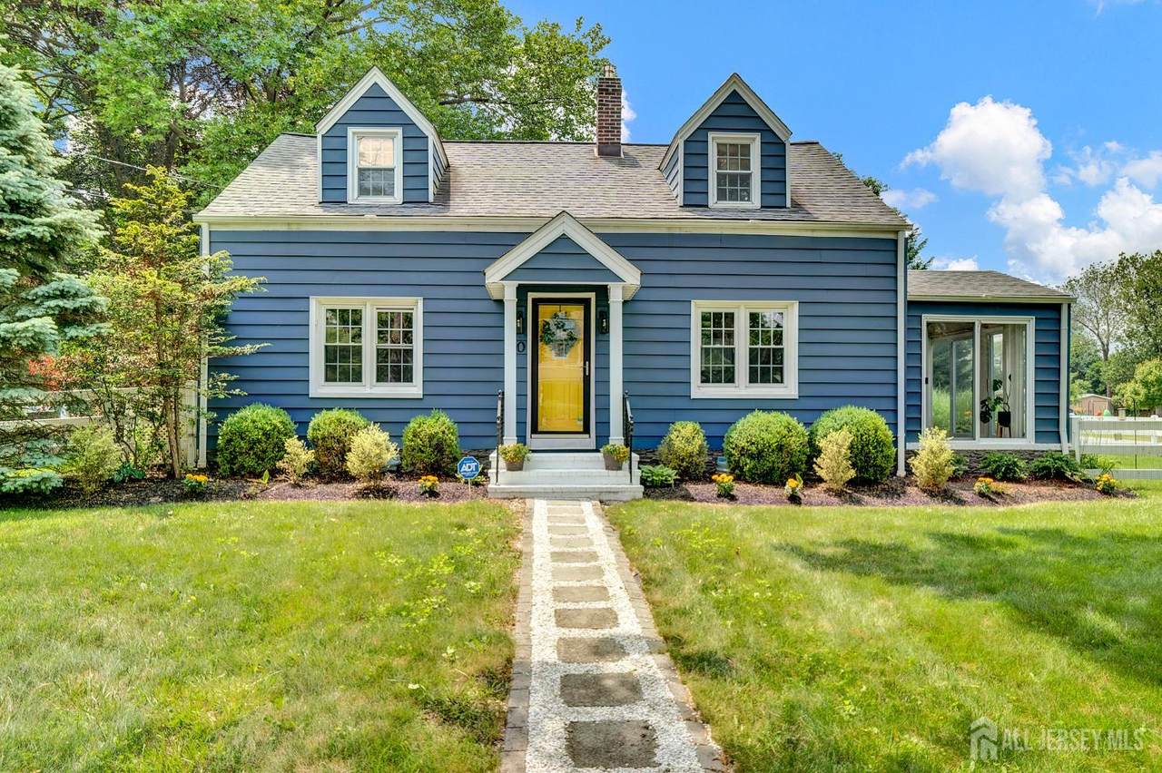 10 Shaw Drive - Photo 1