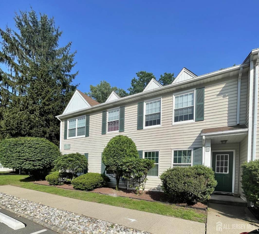 23 Hanover Square - Photo 1