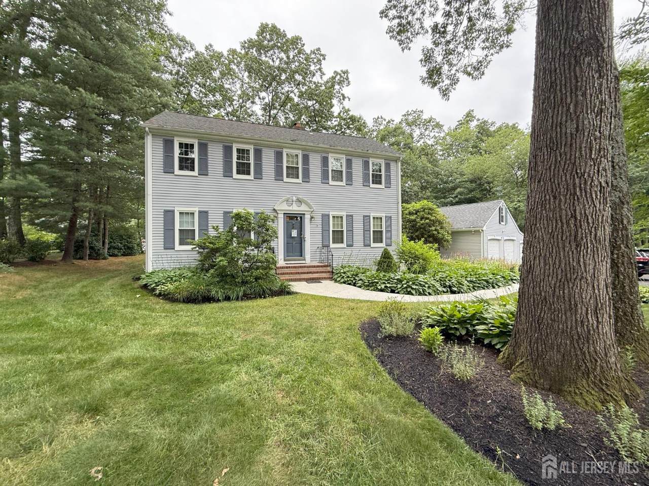 17 Gloucester Court - Photo 1