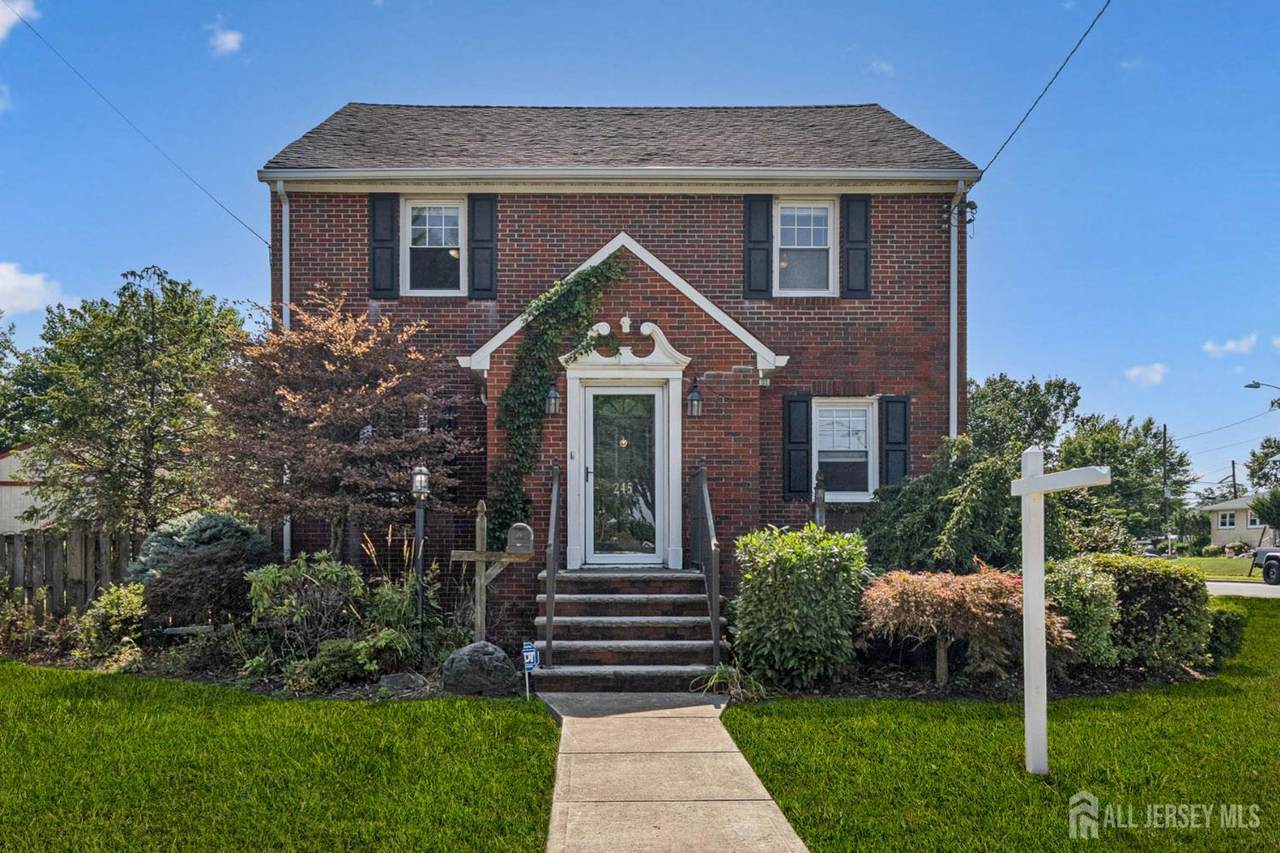 245 Carteret Avenue - Photo 1