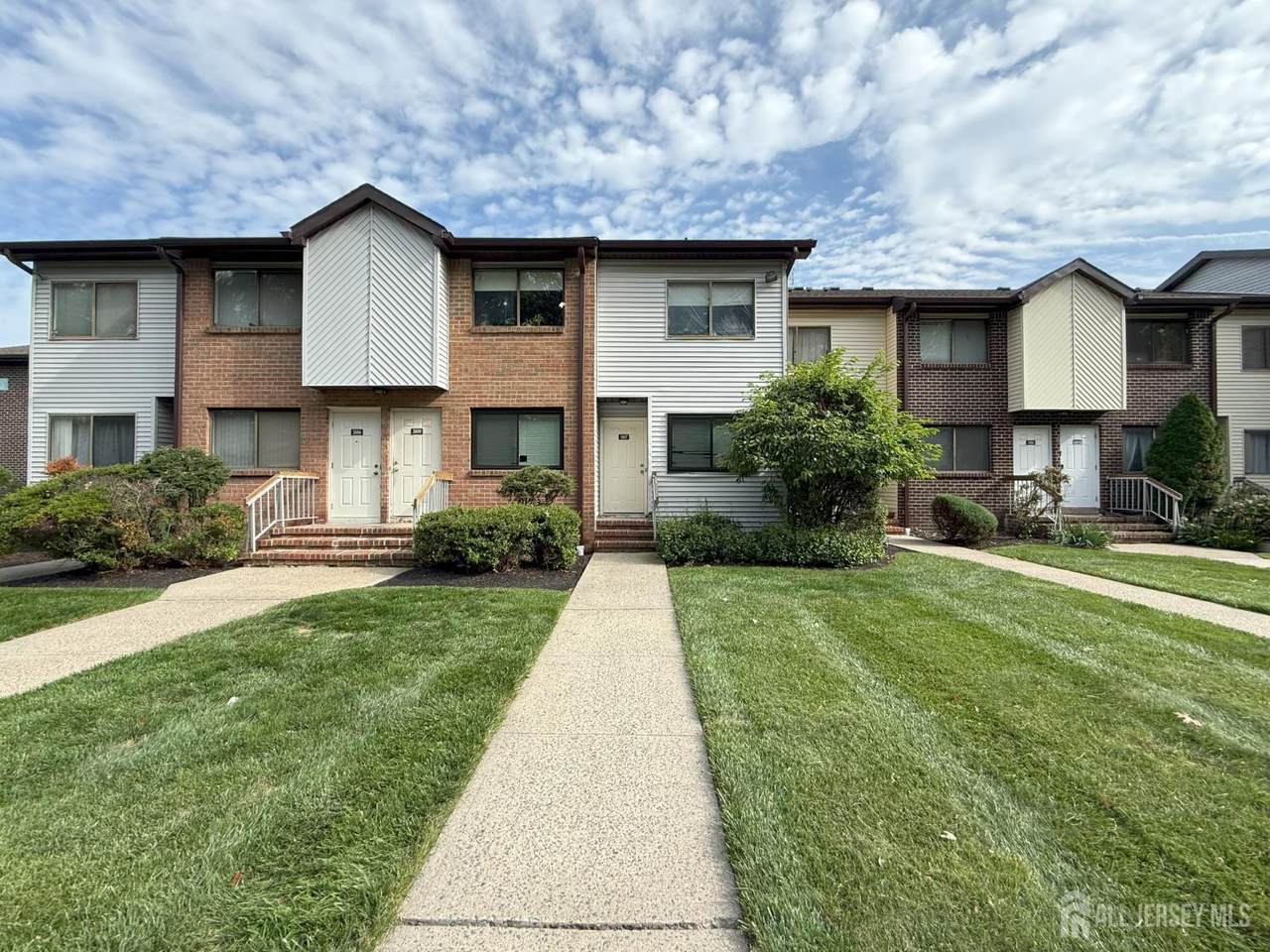 3807 Birchwood Court - Photo 1