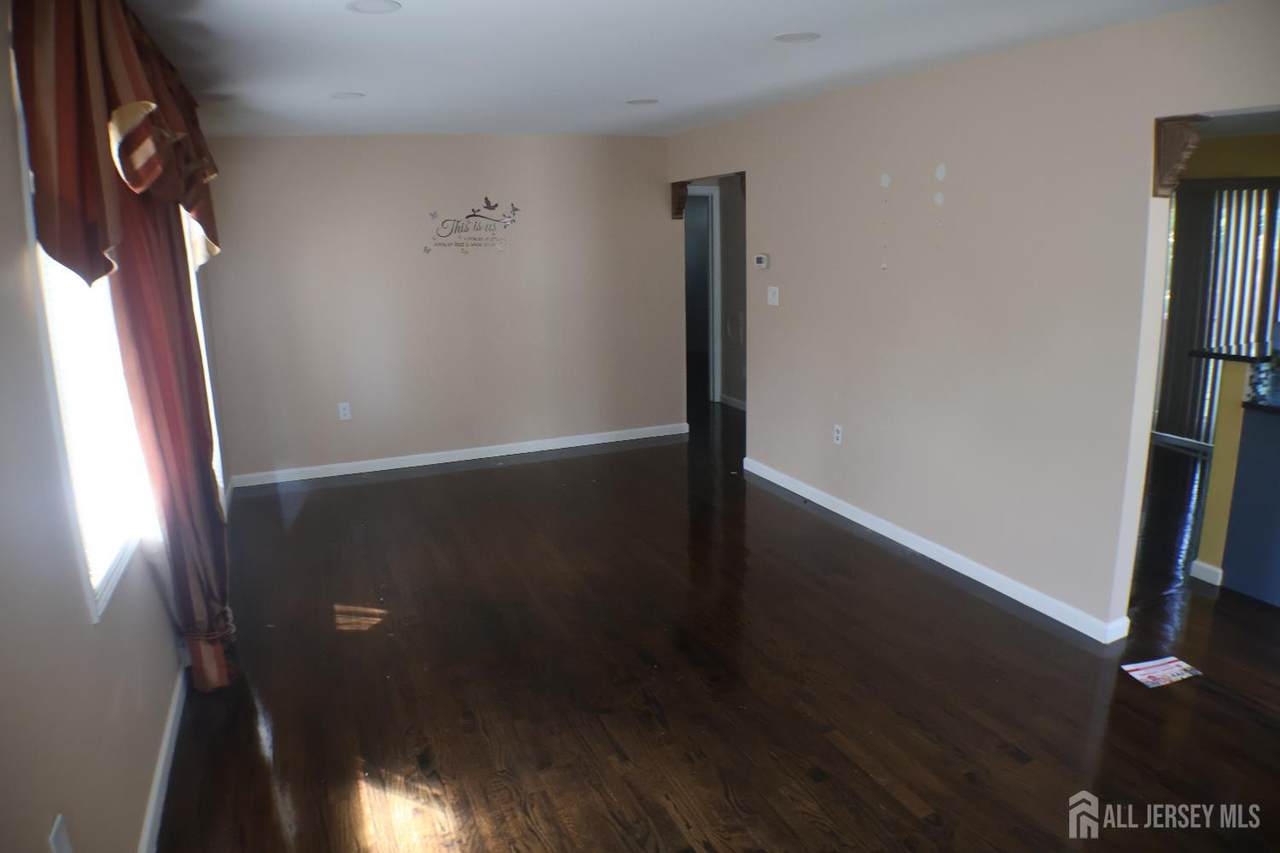 39 Kathleen Place - Photo 1