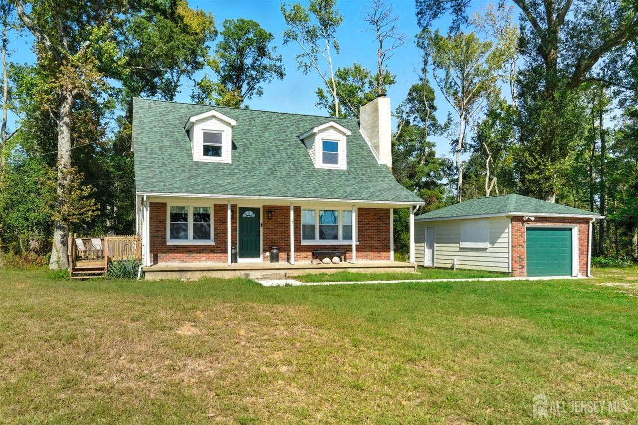 2092 Main Road - Photo 1