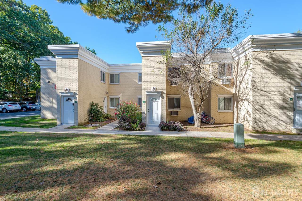 17 Lake Avenue - Photo 1