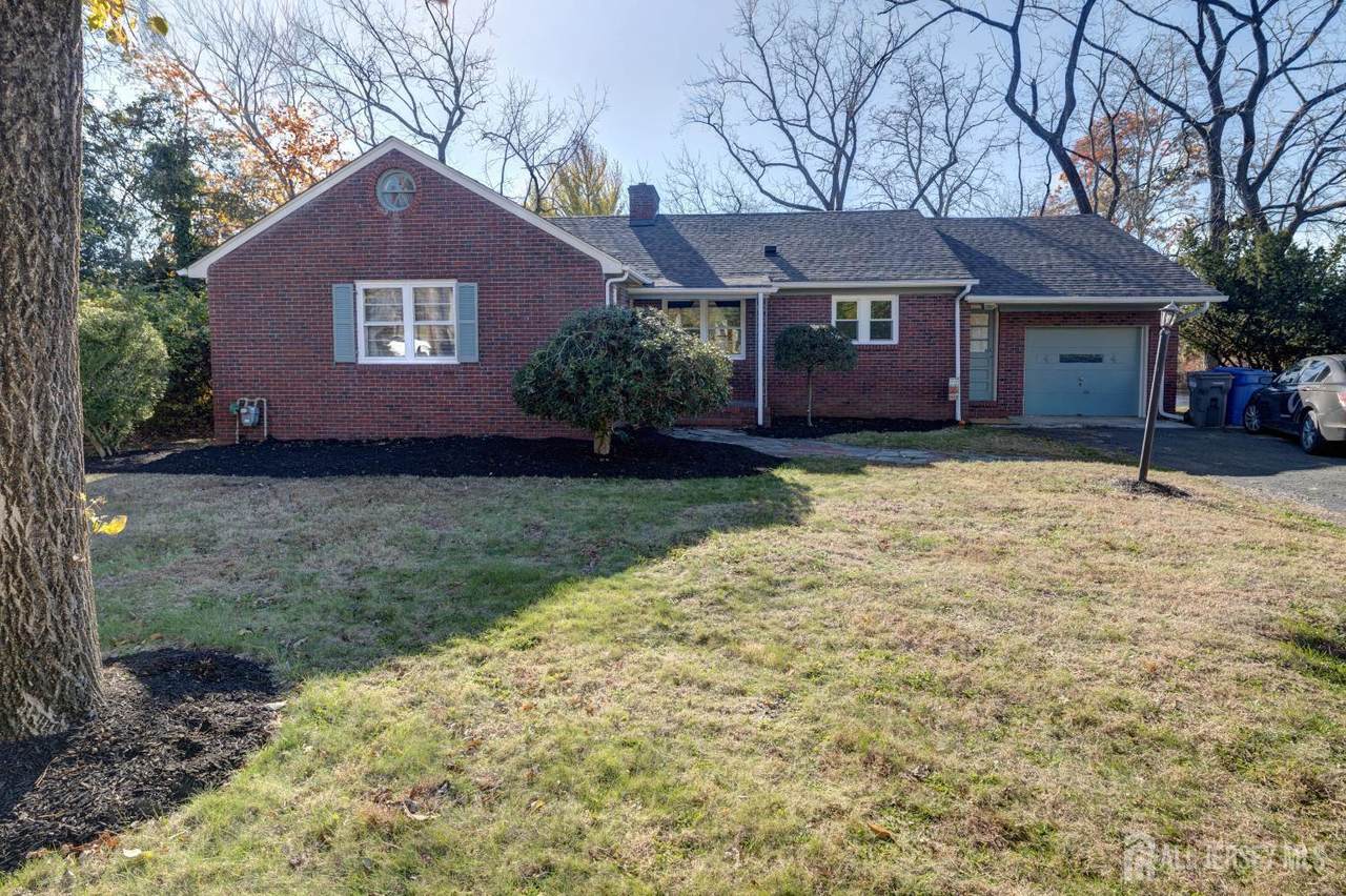 900 River Road - Photo 1