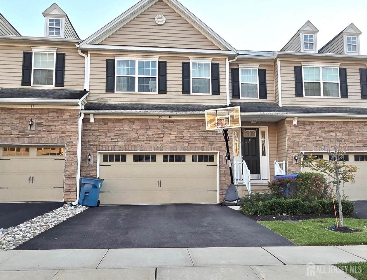 39 Periwinkle Drive - Photo 1