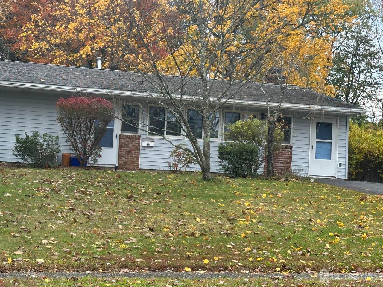 22 Richford Road - Photo 1