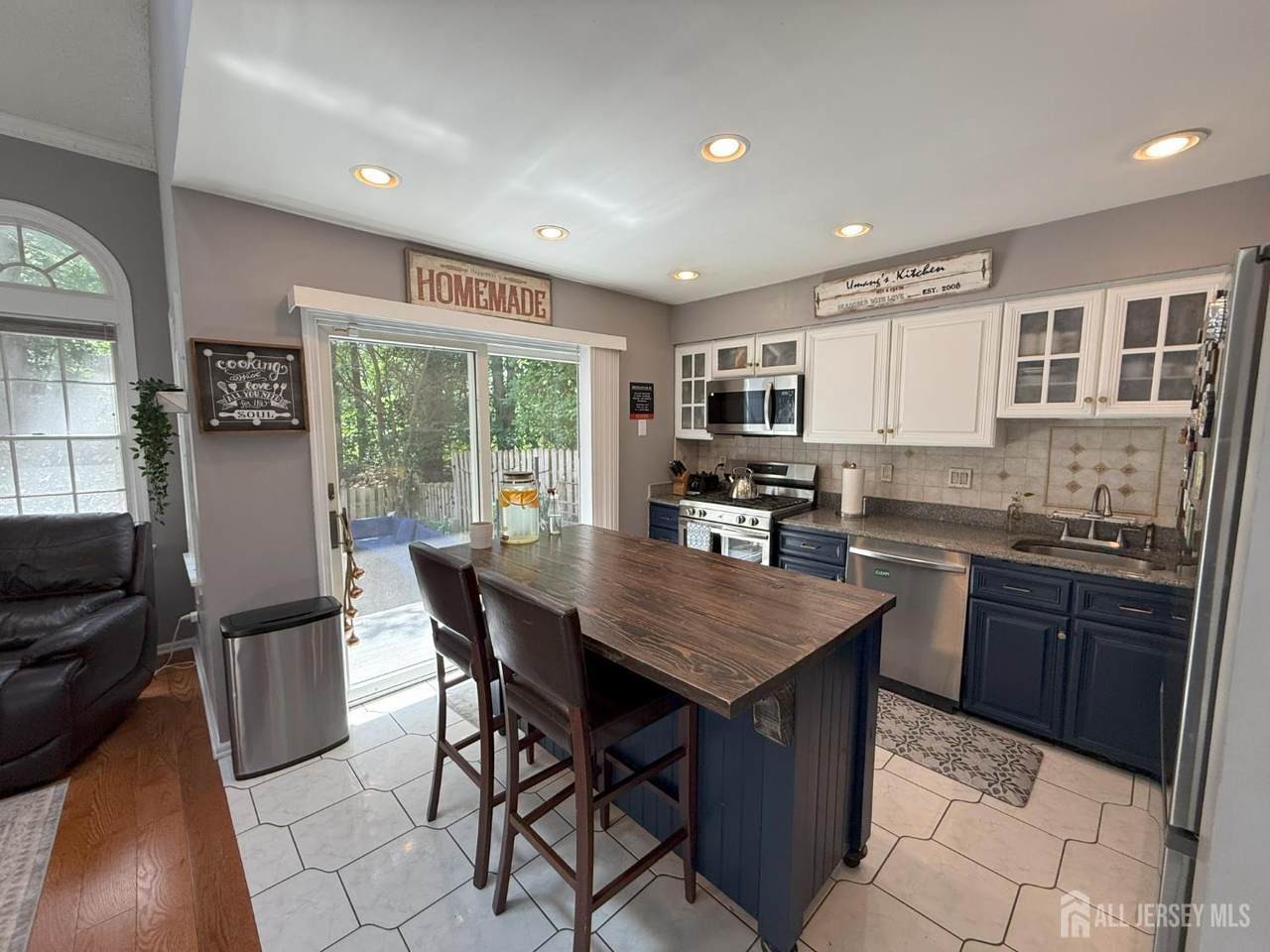 37 Dorchester Drive - Photo 1