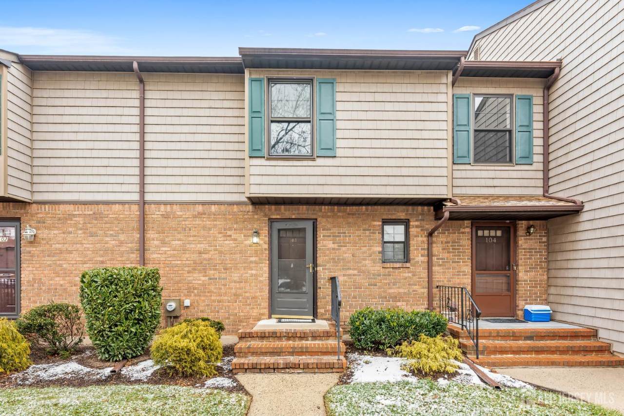 103 Pheasant Run - Photo 1