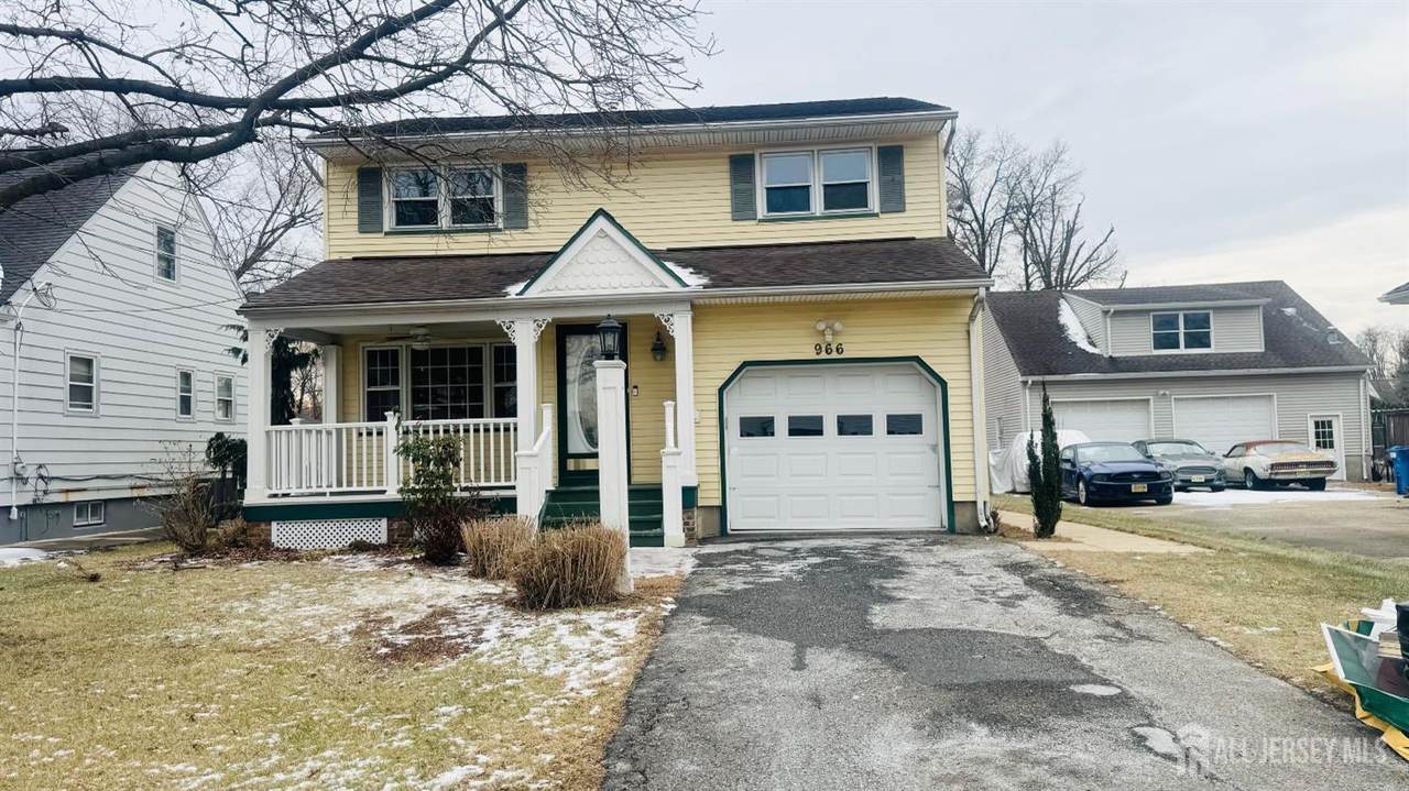 966 Bergen Avenue - Photo 1