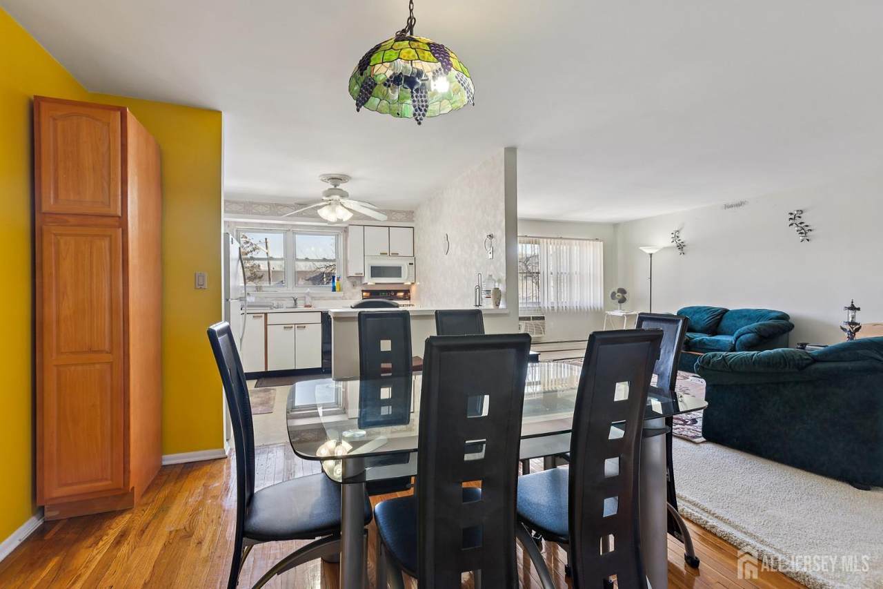 24 Woodedge Avenue - Photo 1