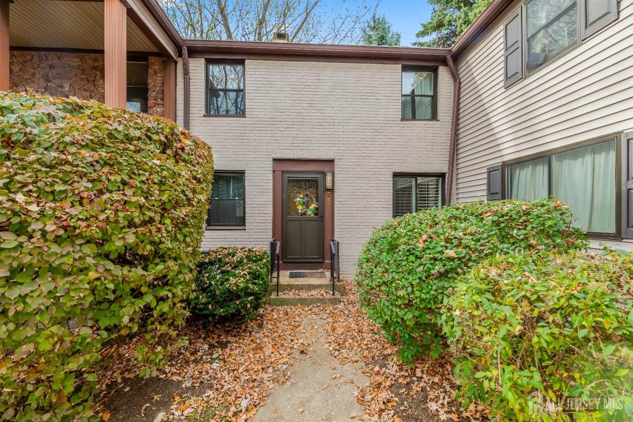 187 Newman Street - Photo 1