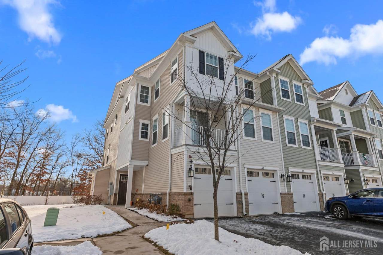 228 Park Lane - Photo 1