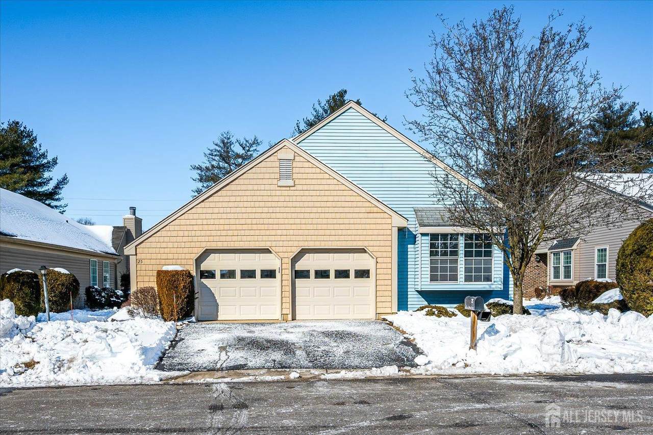 25 Martin Van Buren Drive - Photo 1